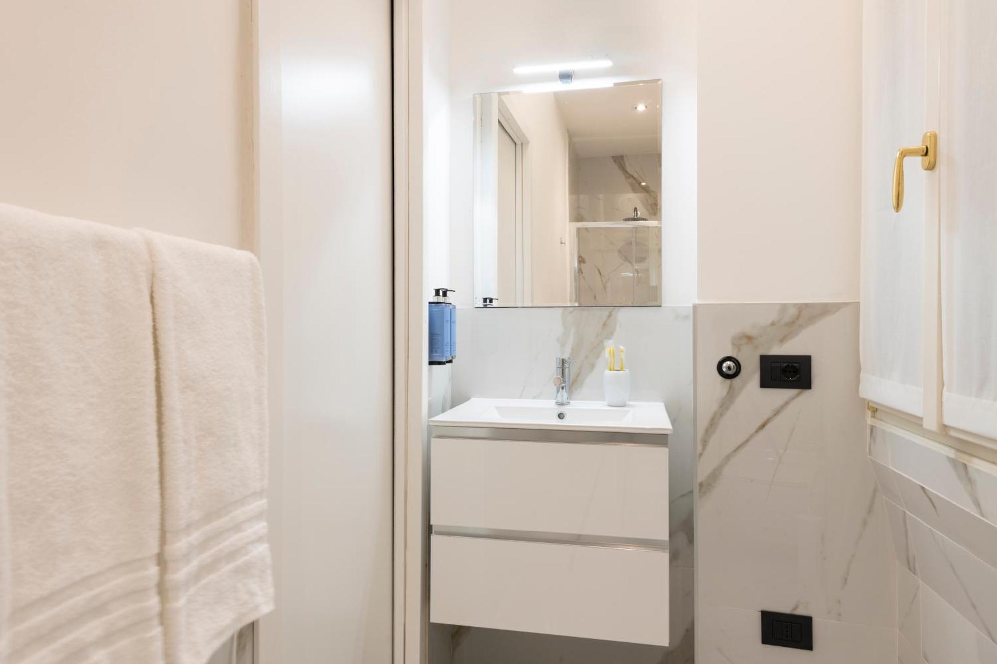 Milan Royal Suites Duomo 外观 照片